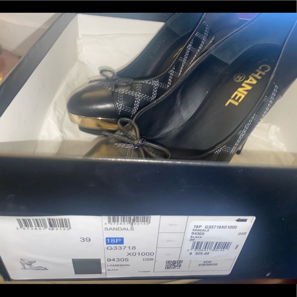 Authentic black Chanel heels with mini bow - Picture 2 of 6